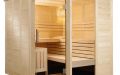 Massivholz-Sauna aus Fichte mit Eckeinstieg und Ganzglaselement