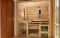 Massivholz-Sauna in Zirbe mit Glasfront